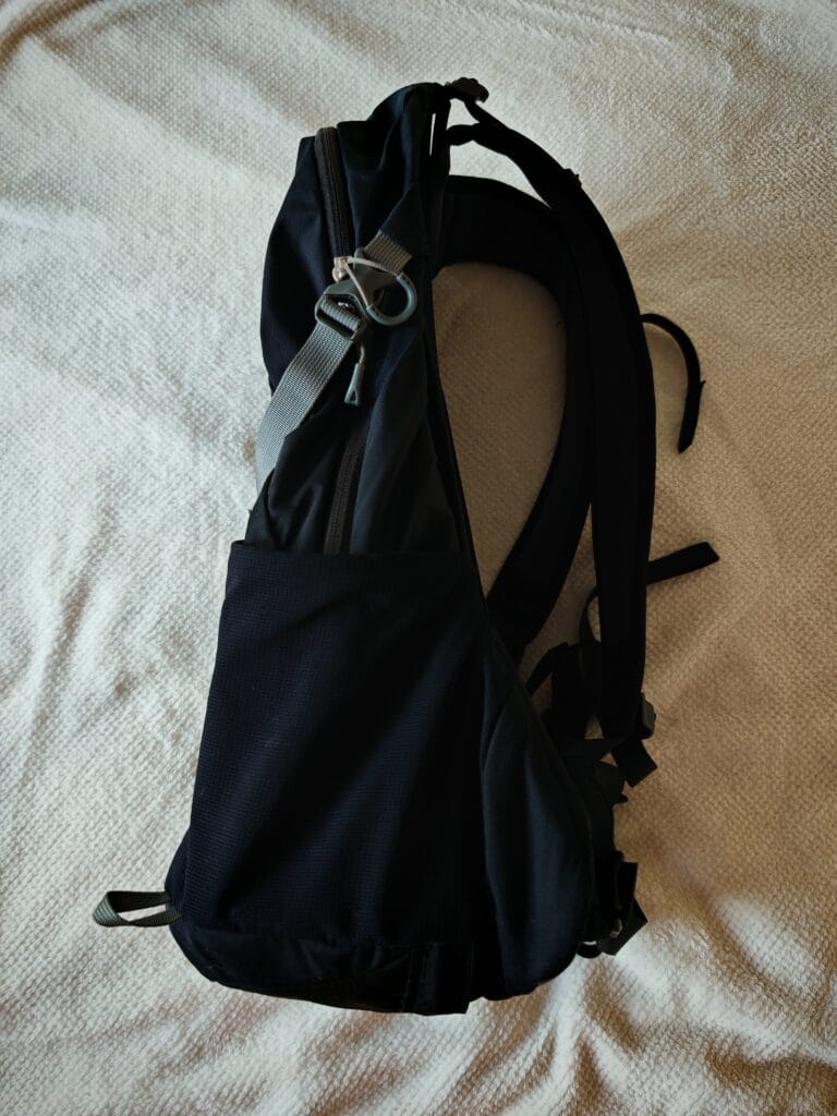 Osprey Hikelite 18 Side View