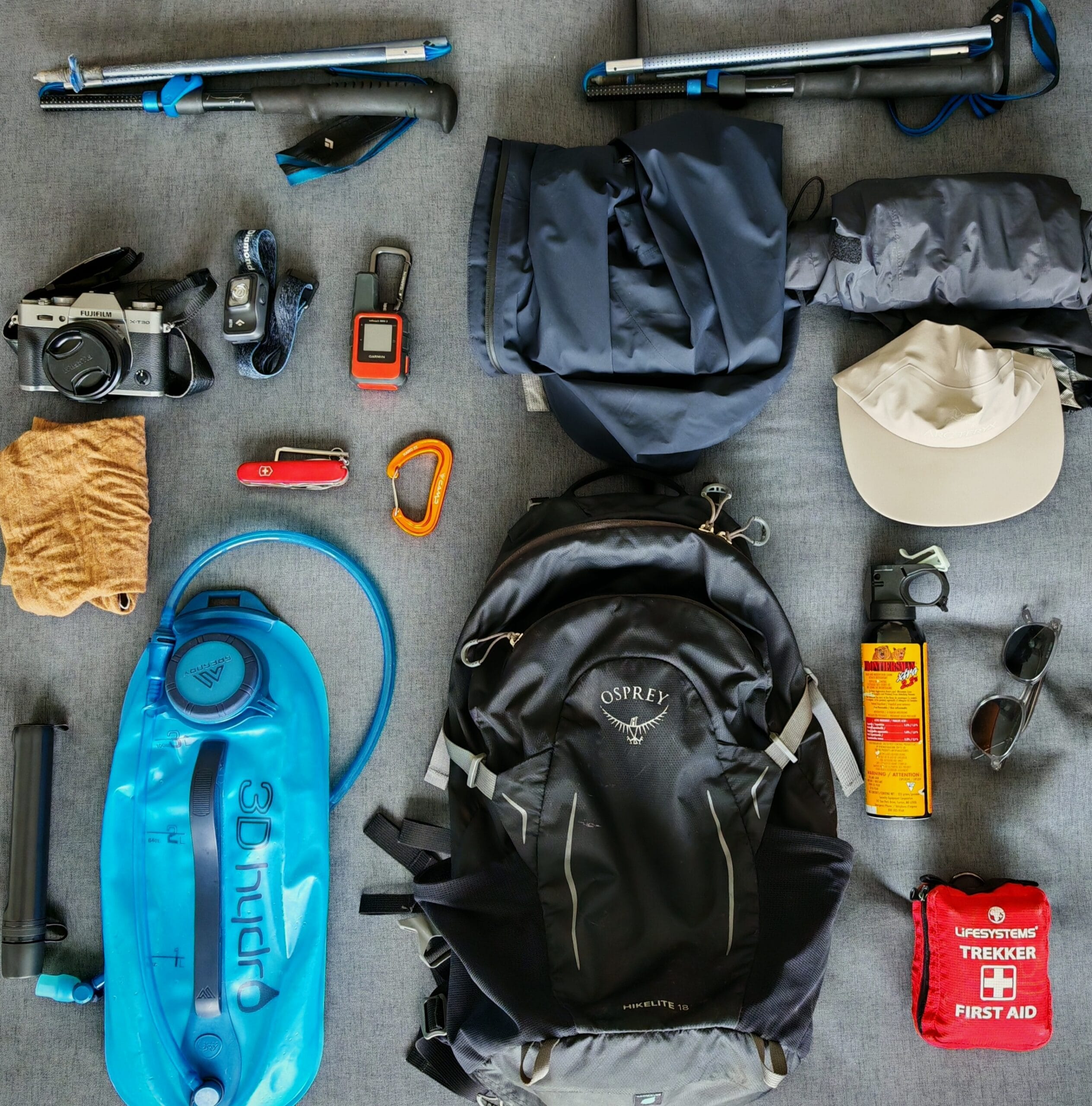The Ultimate Day Hiking Gear List for Canada