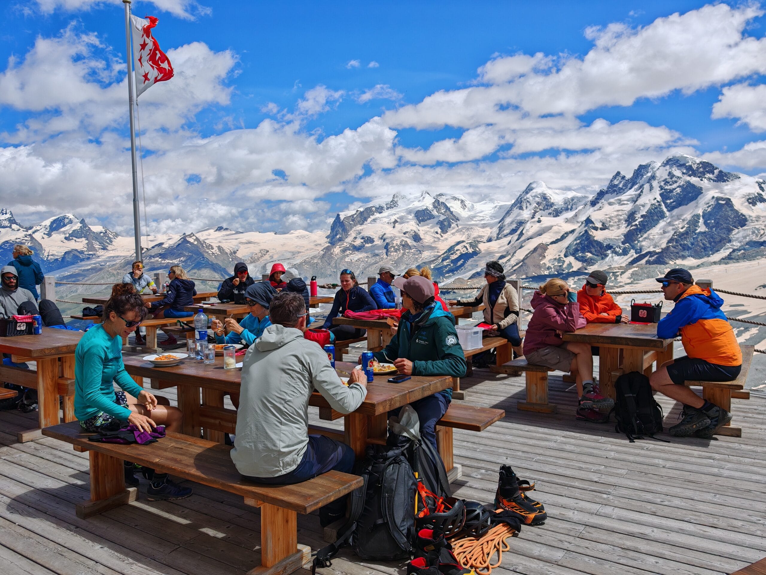 Hörnlihütte Day Hike: Your Complete Guide to the Climb