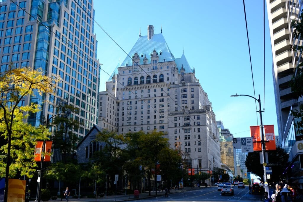 The Castle in the City, Fairmont Hotel is a grand and beautiful hotel in downtown Fairmont and a must see part of the Vancouver City Guide
